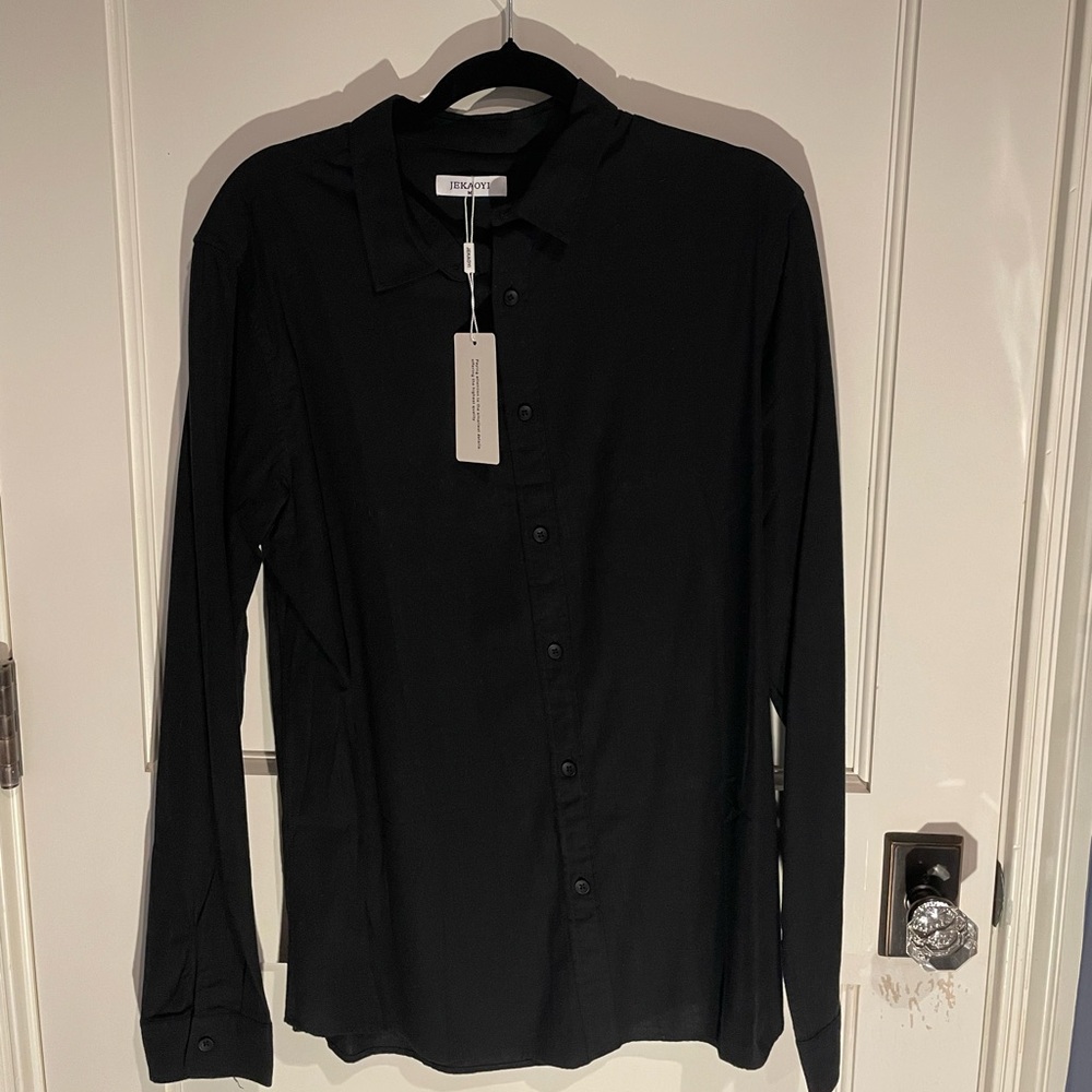 Black Jekaoyi Longsleeve Shirt. Medium. Brand New